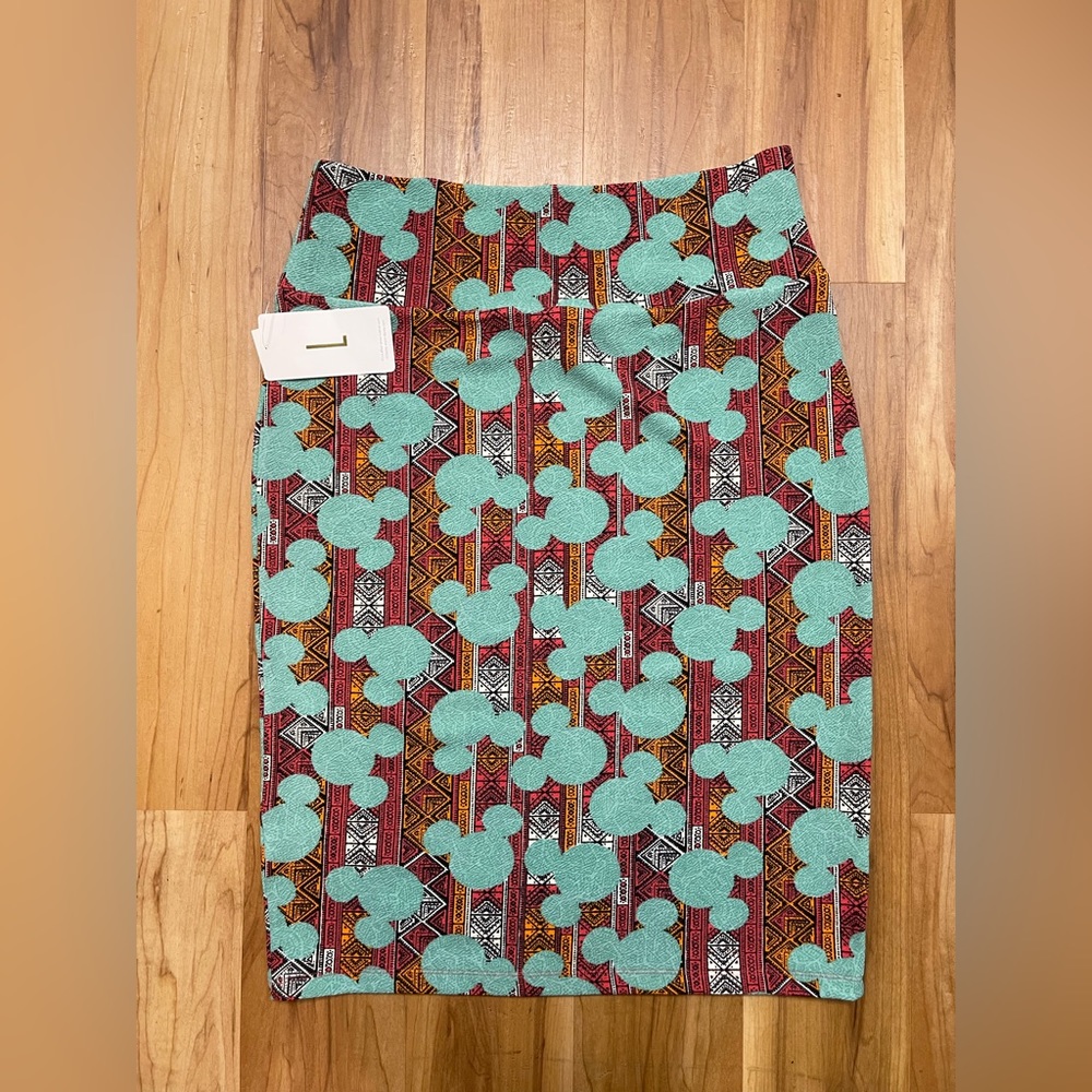 LulaRoe Disney Mickey Mouse Cassie skirt